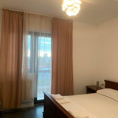Casa Famous Apartment Iasi Ngoại thất bức ảnh