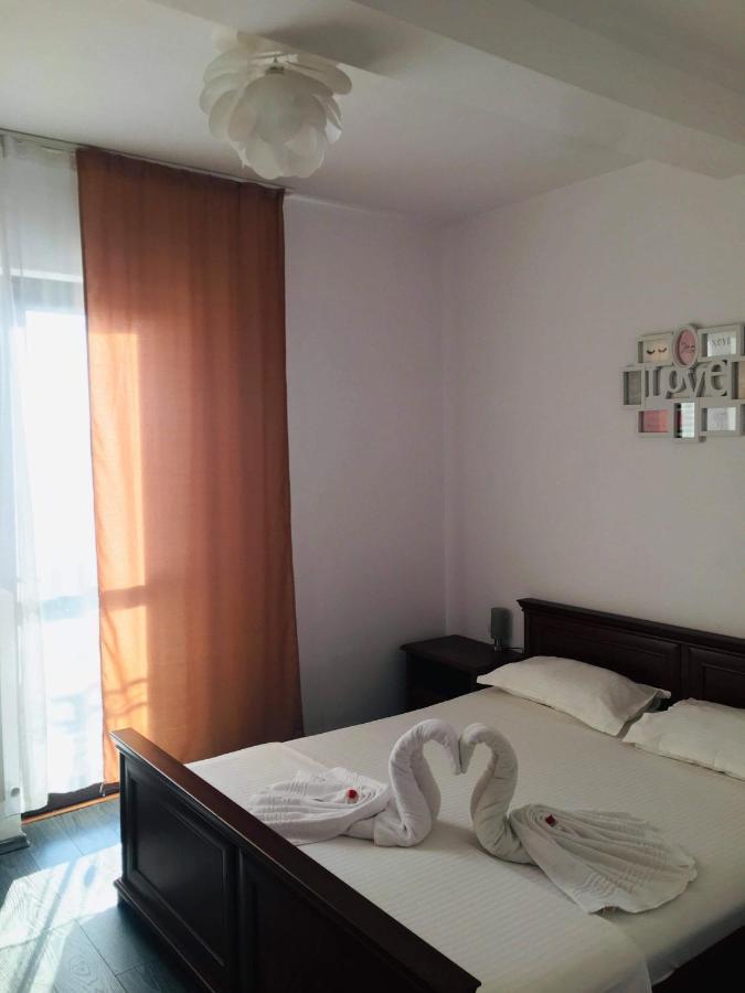 Casa Famous Apartment Iasi Ngoại thất bức ảnh