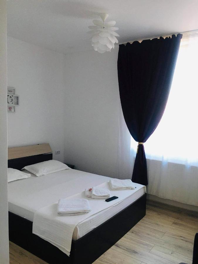 Casa Famous Apartment Iasi Ngoại thất bức ảnh