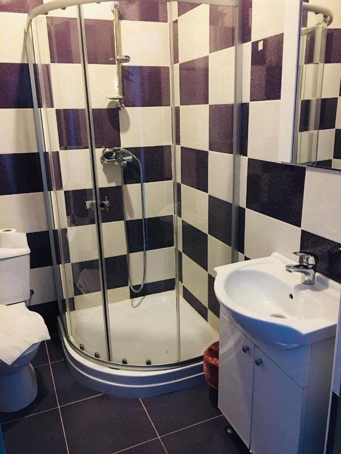 Casa Famous Apartment Iasi Ngoại thất bức ảnh
